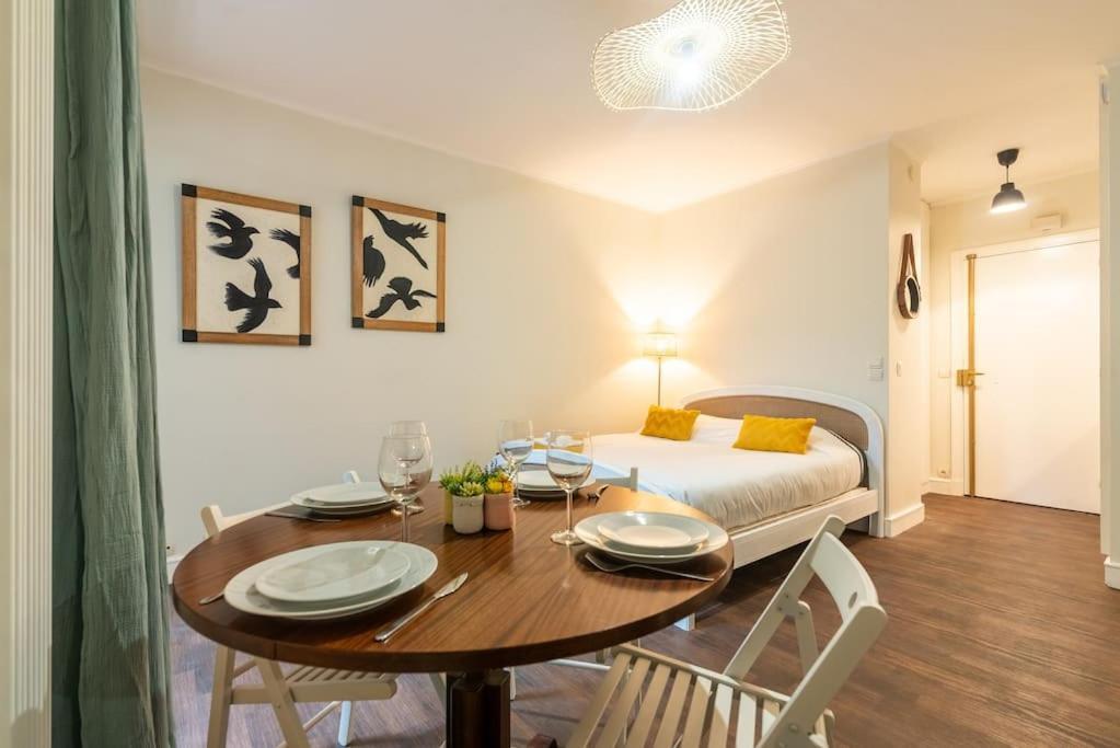 Appartement Proche Champs Elysees Paris Exterior foto